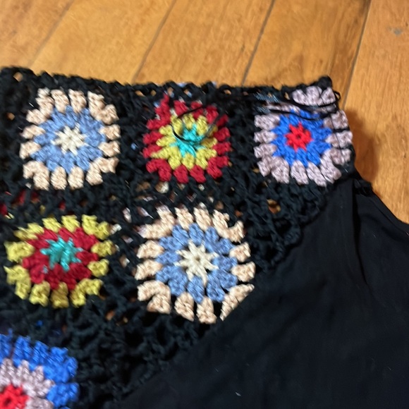 Umger black crochet sleeve shirt - Picture 3 of 7